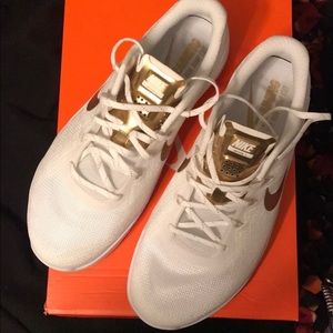 Fresh Pair of Nikes - Women’s 9.5, Metcon 3